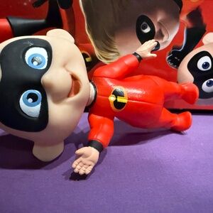 Incredibles 2 with original box jack and dash